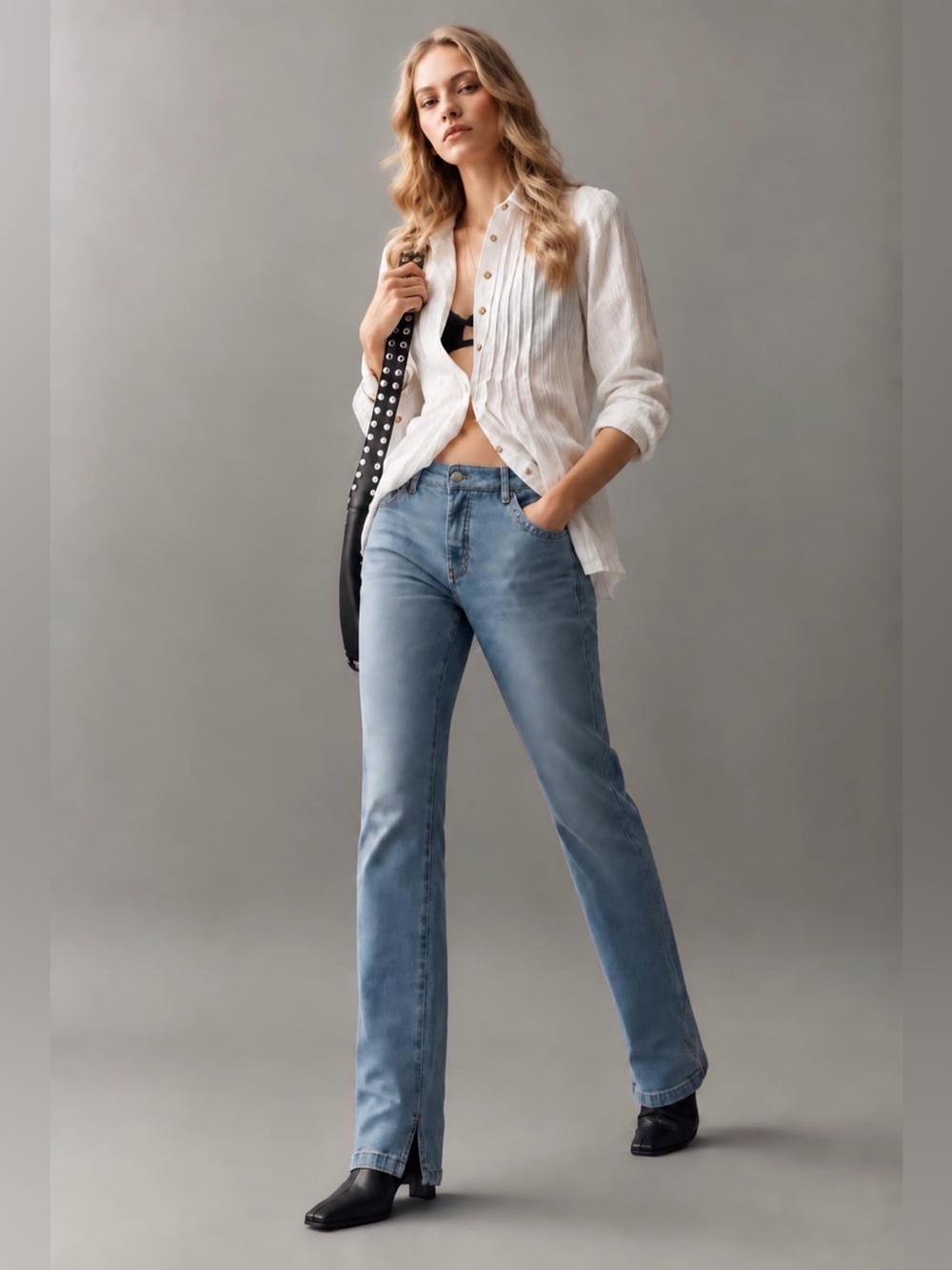 Pilcro Dylan Mid-Rise Ankle Straight Leg Jeans • 26 •
Medium Wash